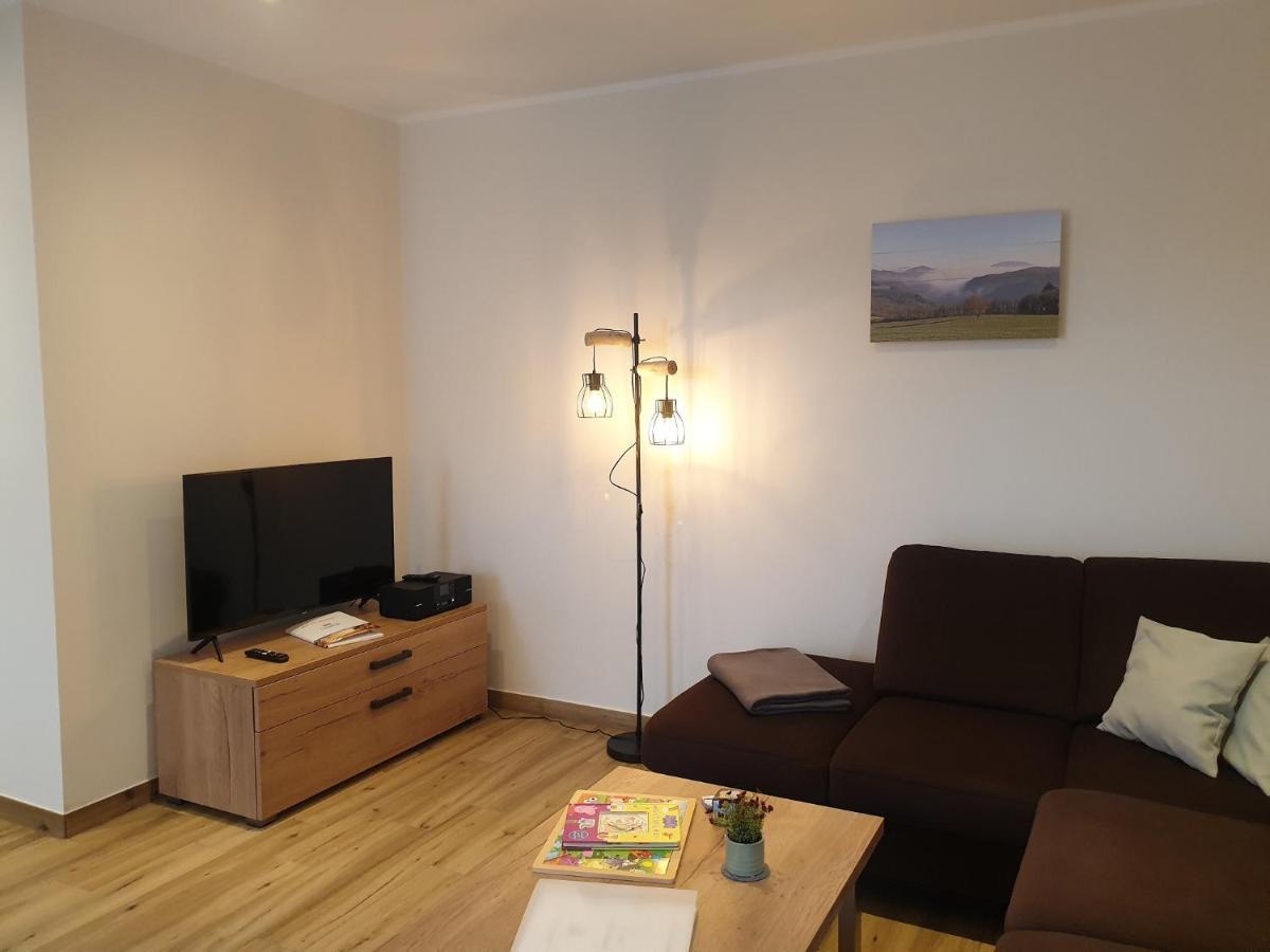 Ferienwohnungen Am Aeppelsberg Volkesfeld Bagian luar foto