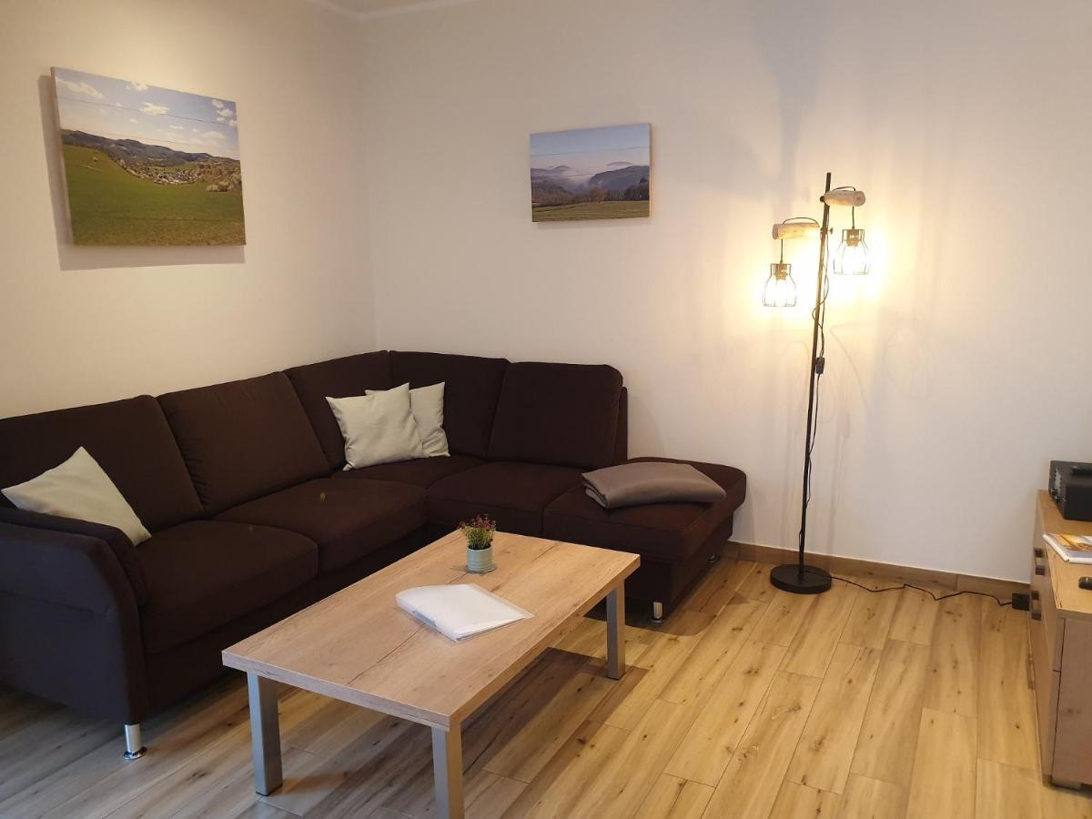 Ferienwohnungen Am Aeppelsberg Volkesfeld Bagian luar foto